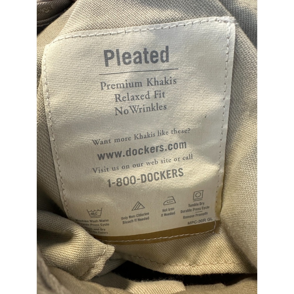 New Dockers Premium Khakis Work Pleated Relaxed Fit Pants Tan Men's 34 x 31 - Picture 8 of 13